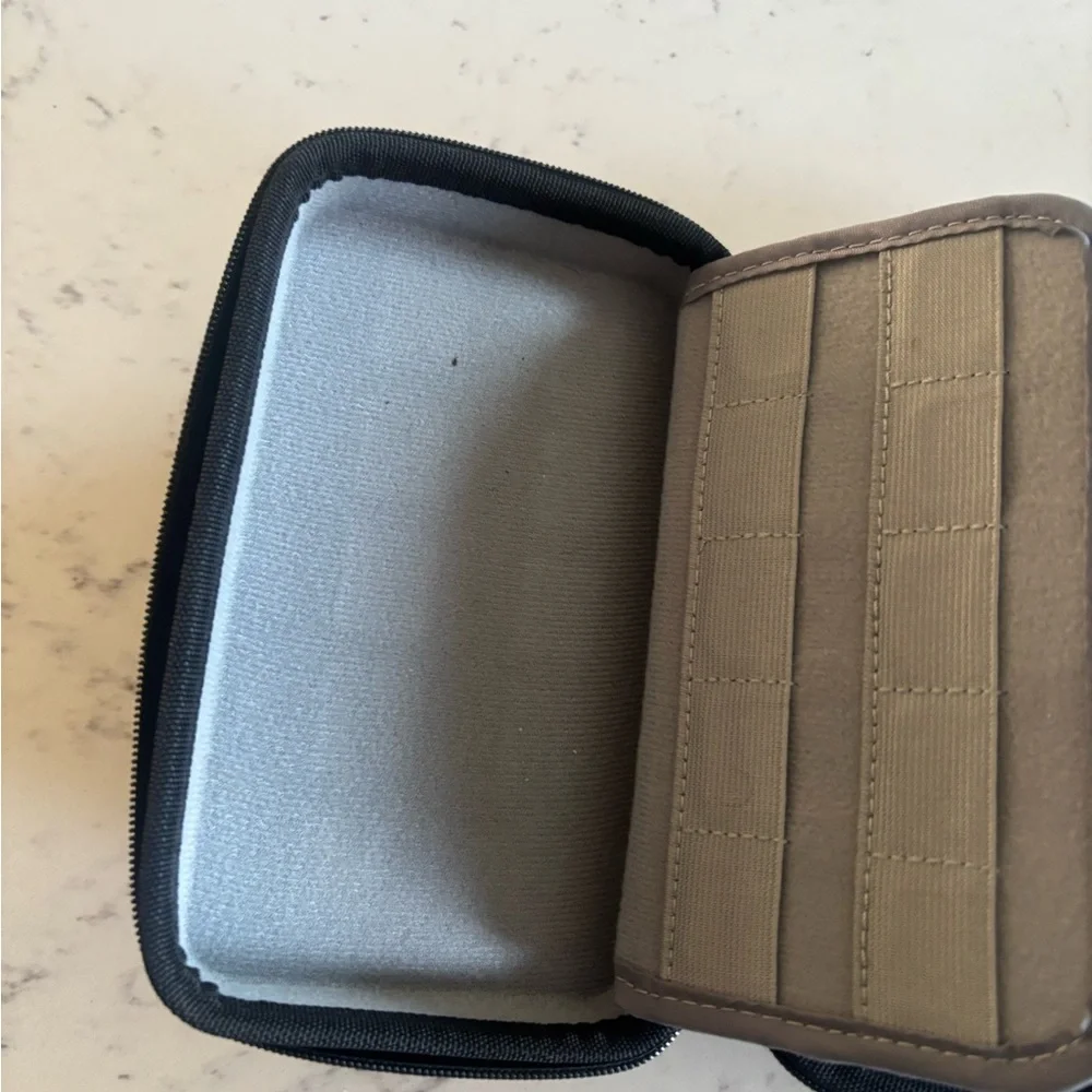 Sisma Game Storage Case for Nintendo Switch PS Vita hardshell travel organizer